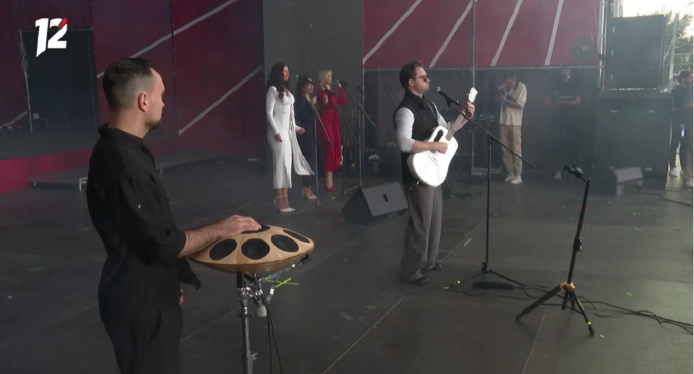 Известный шоумен Виталий Гогунский поздравил жителей Омска и области с праздником