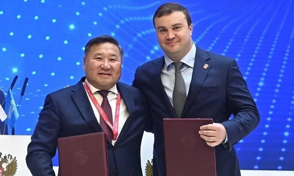 Виталий Хоценко укрепил связи с регионами на ПМЭФ‑2026