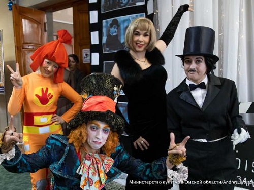 В селе Лузино Омской области торжественно открылся модернизированный кинозал