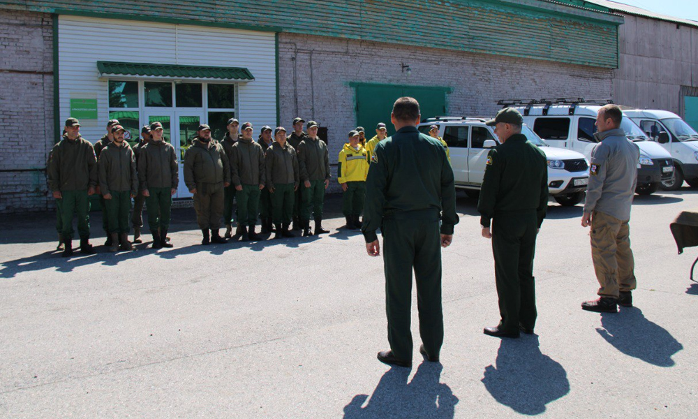 Омские авиапожарные получили награды за работу в Забайкалье