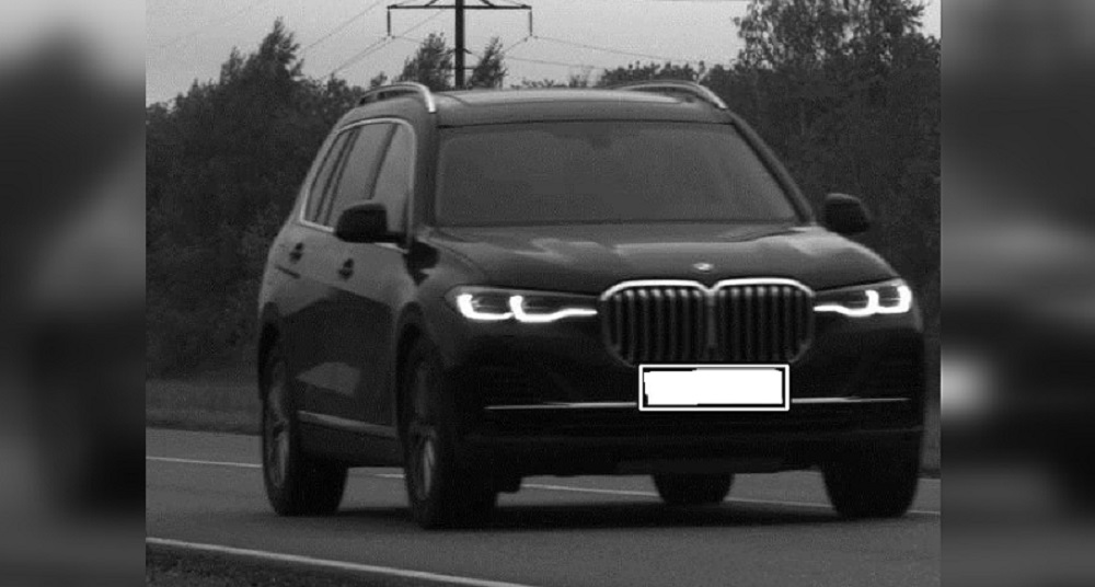 В Омской области на трассе Азово — Шербакуль водитель BMW разогнался до 226 км/ч