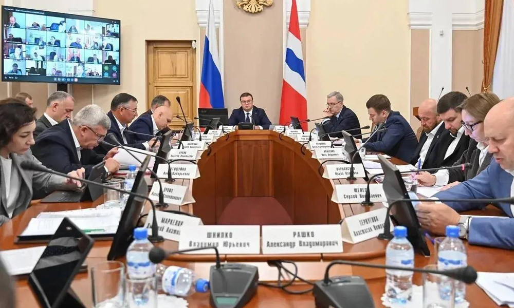 Виталий Хоценко поручил подать тепло в соцобъекты при резком похолодании