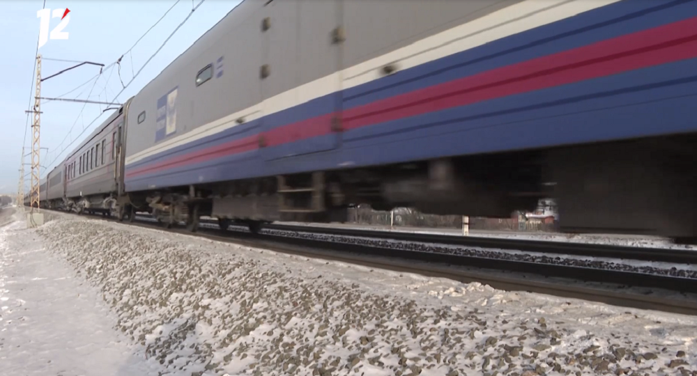 В Марьяновском районе человека насмерть сбил поезд