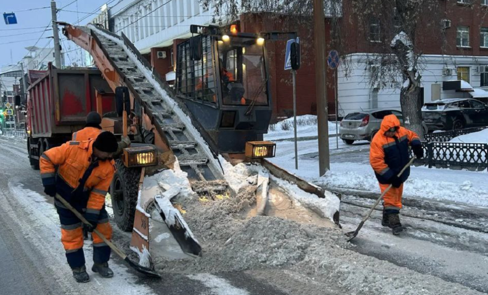 Омские дорожники не отдыхают даже во время новогодних каникул