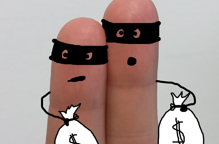 В Омской области задержали двух воров, работавших в паре