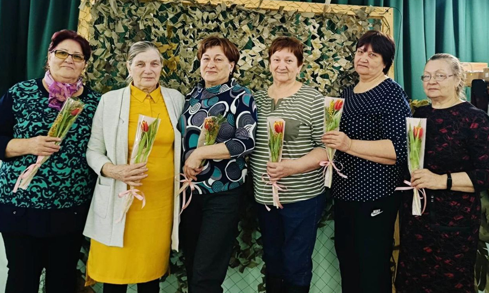 В Омске поздравили волонтёров, плетущих маскировочные сети для участников СВО