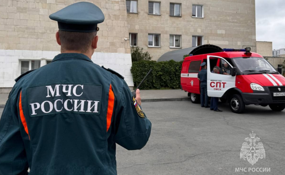 Омичей просят не волноваться из-за обилия пожарных машин в центре города