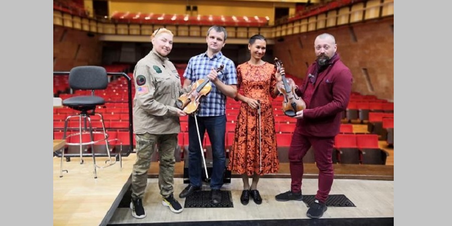 Омские музыканты сыграют на дизайнерских скрипках