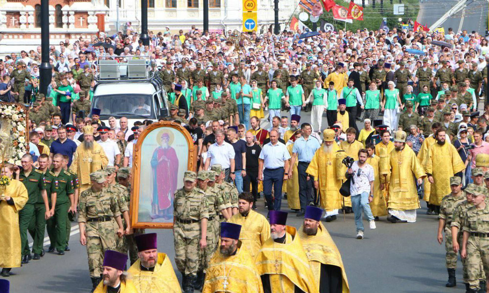 Виталий Хоценко принял участие в крестном ходе во имя Крещения Руси