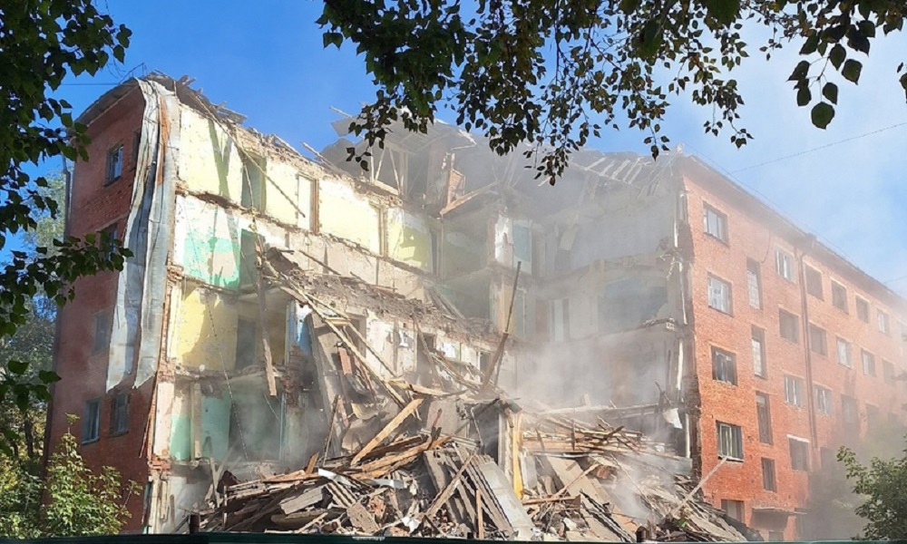 В мэрии Омска объяснили, почему обрушающийся дом на 20-го Партсъезда ещё не снесли