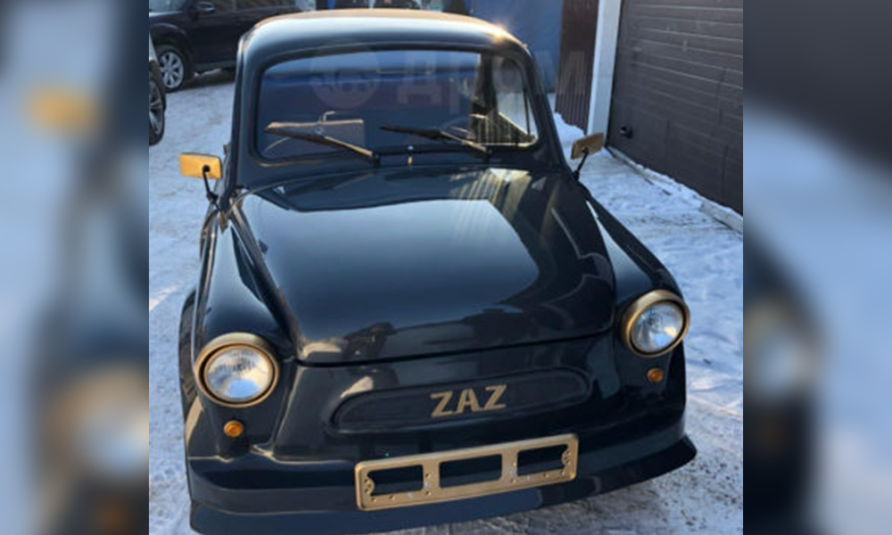 Омич продаёт раритетный ЗАЗ с золотым напылением