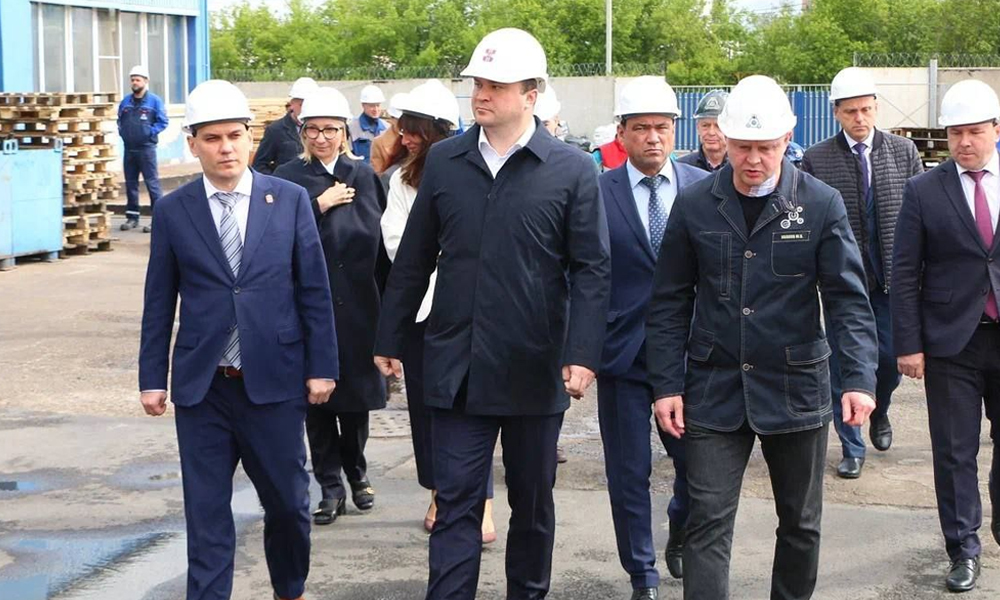 Виталий Хоценко обсудил перспективы развития омских заводов «Нефтехим» и гражданской авиации