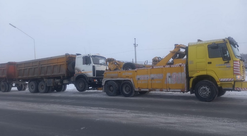 В Омской области задержали казахстанца на большегрузе без прав