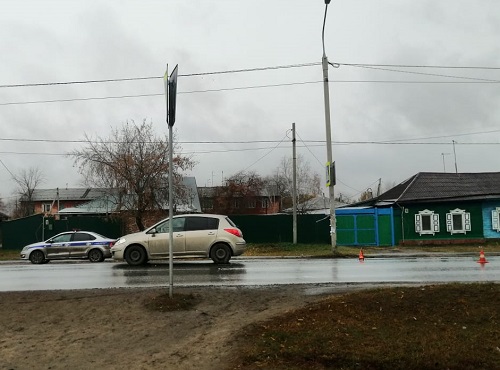 В Омске Nissan сбил 10-летнего школьника на "зебре"