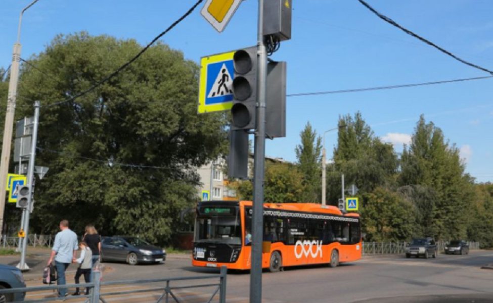В Омске проверяют новые светофоры