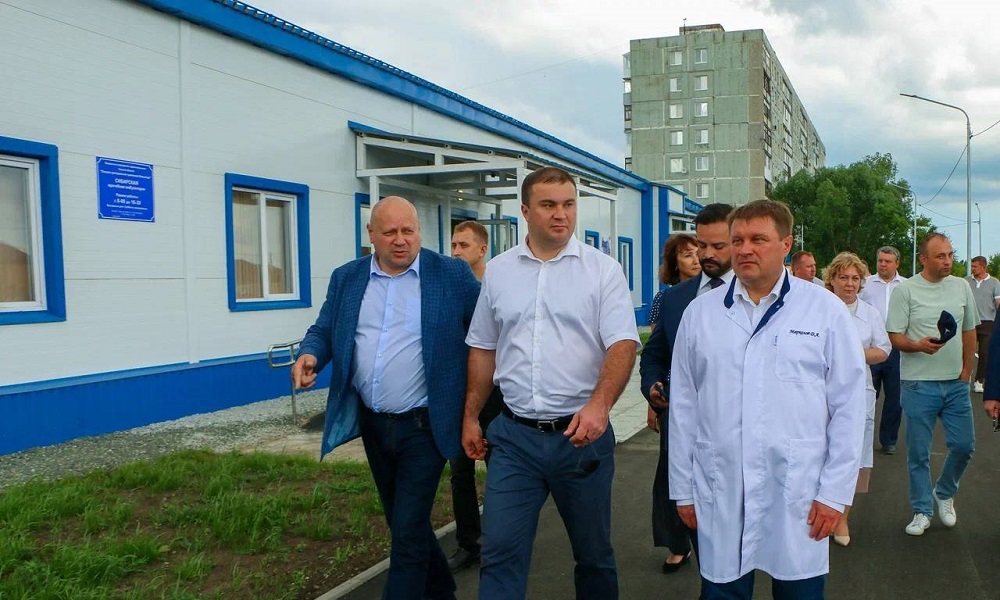 Виталий Хоценко ознакомился с условиями оказания медицинской помощи в посёлке Ростовка