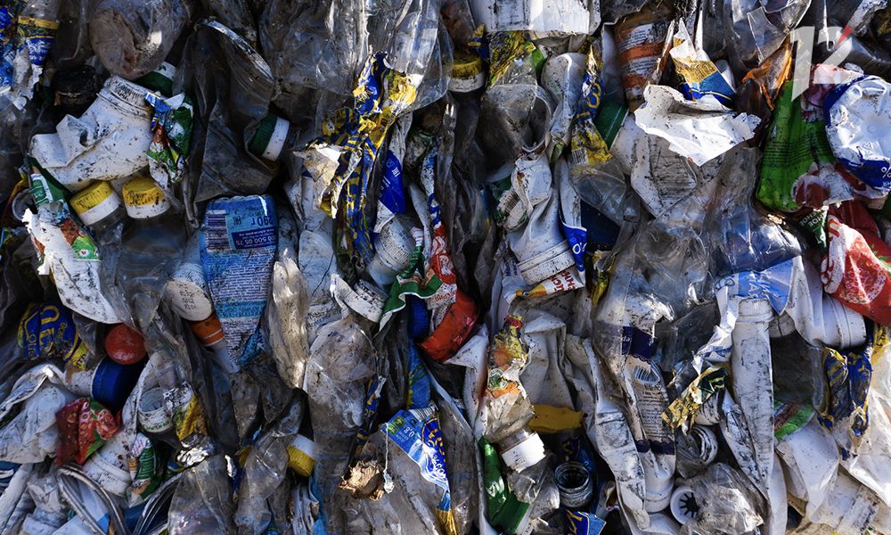 В Омске ищут подрядчиков для покоса травы и уборки мусора