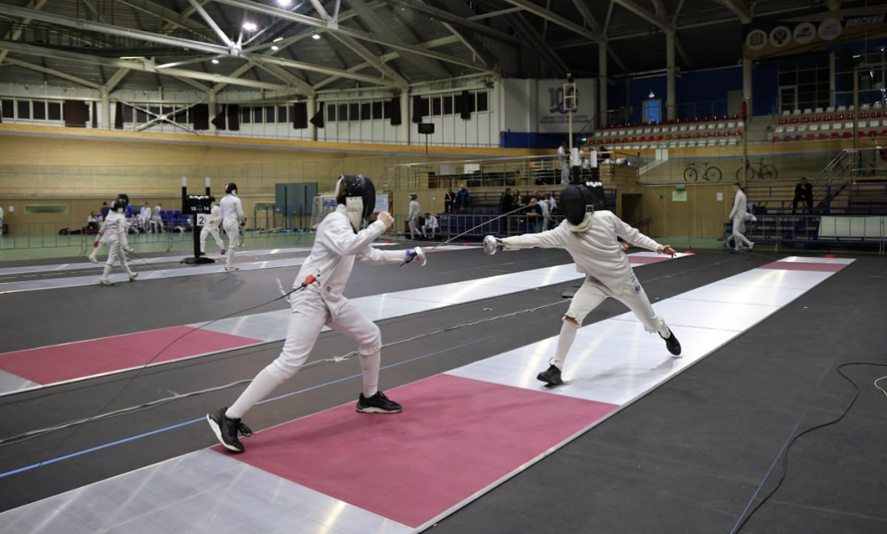Омские фехтовальщики разыграли медали Кубка региона