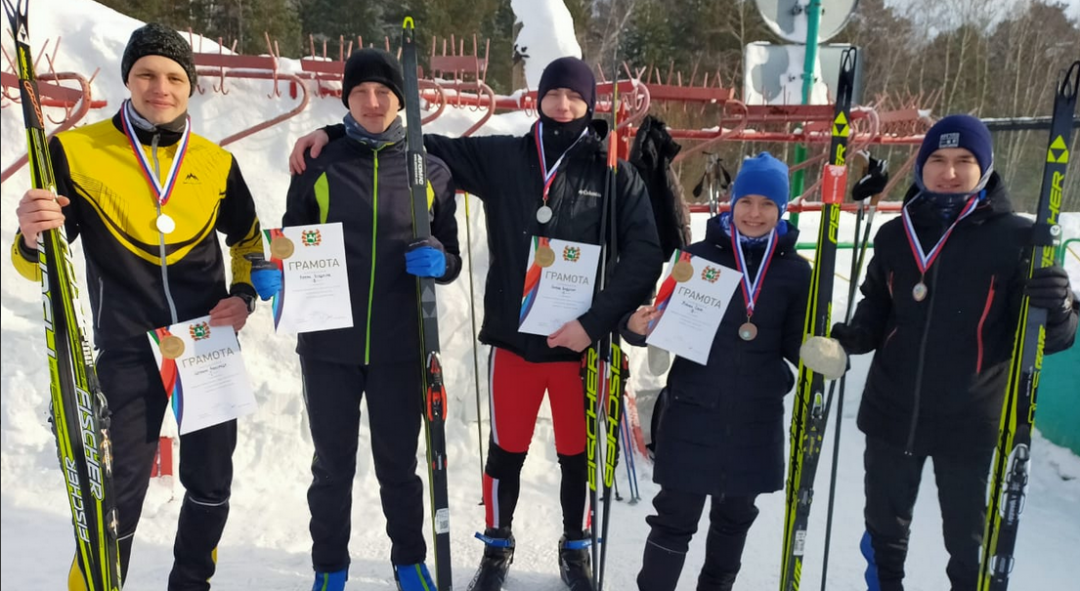 Омичи собрали полный комплект медалей на чемпионате Сибири по зимнему полиатлону