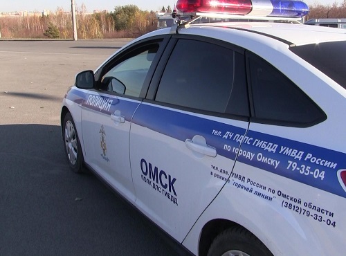 В тройной аварии в Омской области пострадали четыре человека 