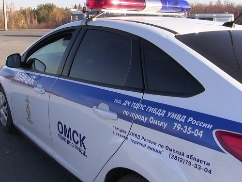 В Омске на перекрёстке улиц Масленникова и Куйбышева сбили женщину