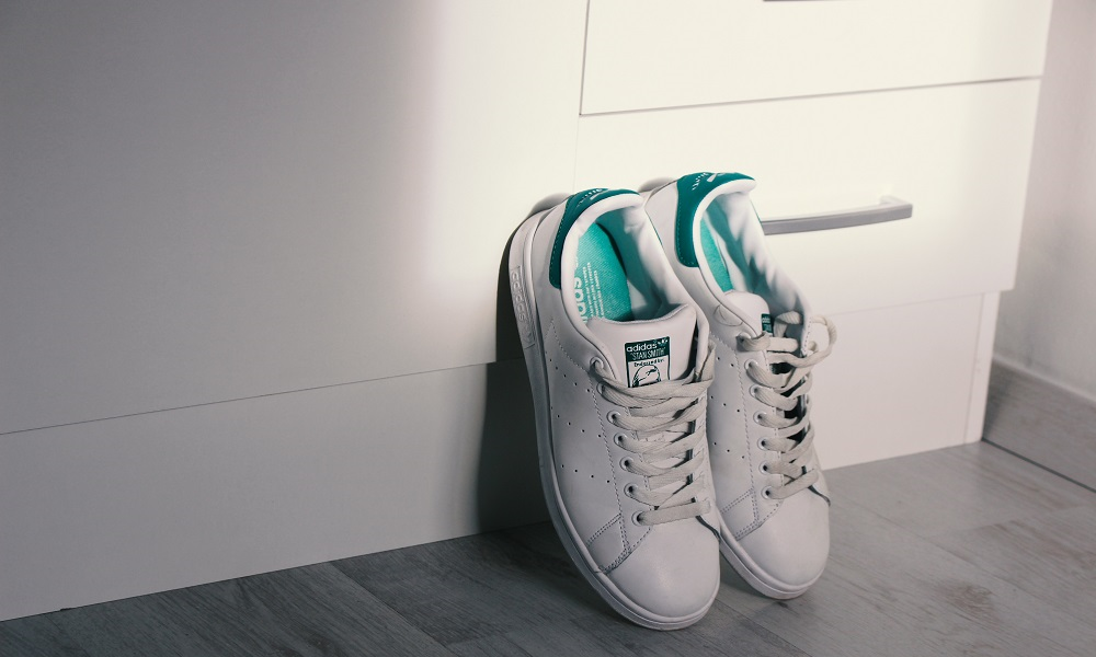 В Омске закрыли магазины Adidas 