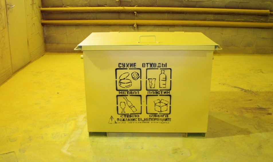 В омских колониях показали, как будут выглядеть контейнеры для раздельного сбора мусора 
