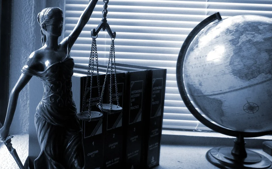 В Омске задержали подозреваемого в разбойном нападении