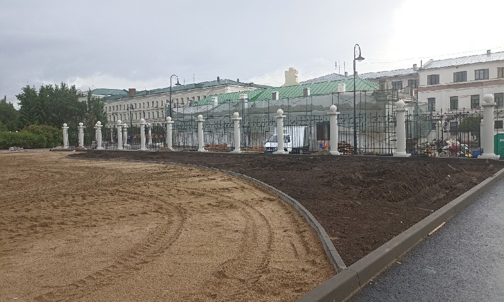 В Омске благоустраивают Городской сад