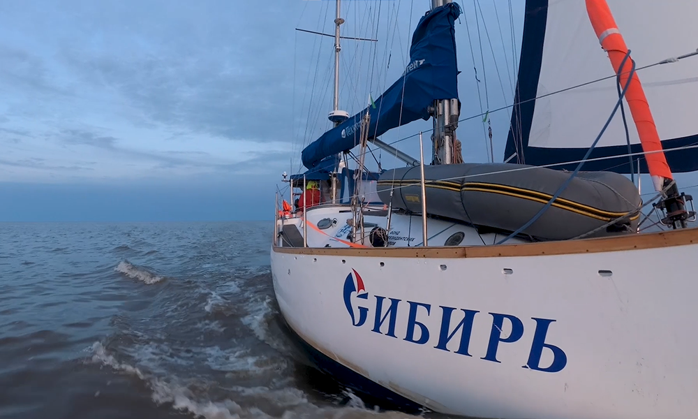 Воспоминания омича, участвовавшего в кругосветке яхты «Сибирь», опубликовал крупный журнал