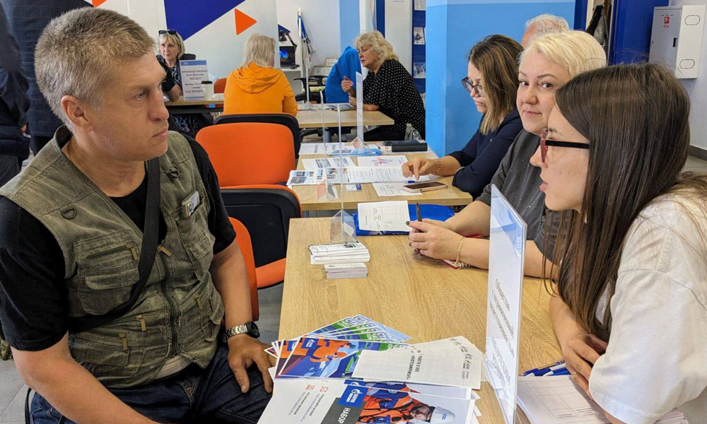 В Омской области провели ярмарку вакансий для ветеранов СВО