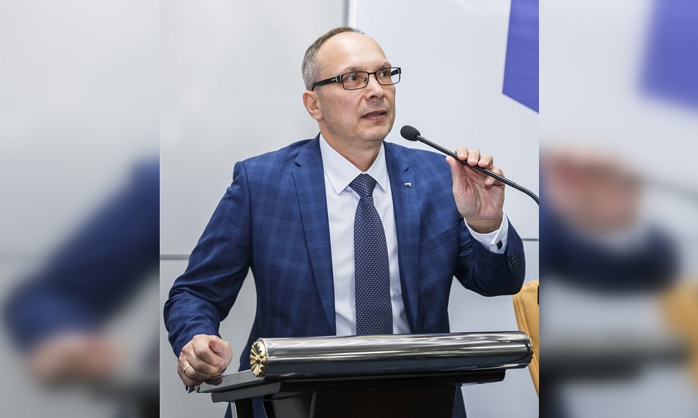 Советник губернатора рассказал, что будут делать в Омской области с нехваткой компьютерного оборудования 