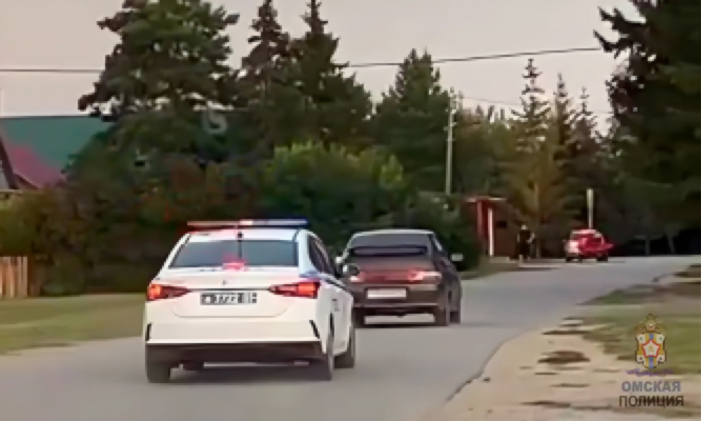 В Омской области подросток угнал машину родителей и пытался скрыться от ГИБДД  