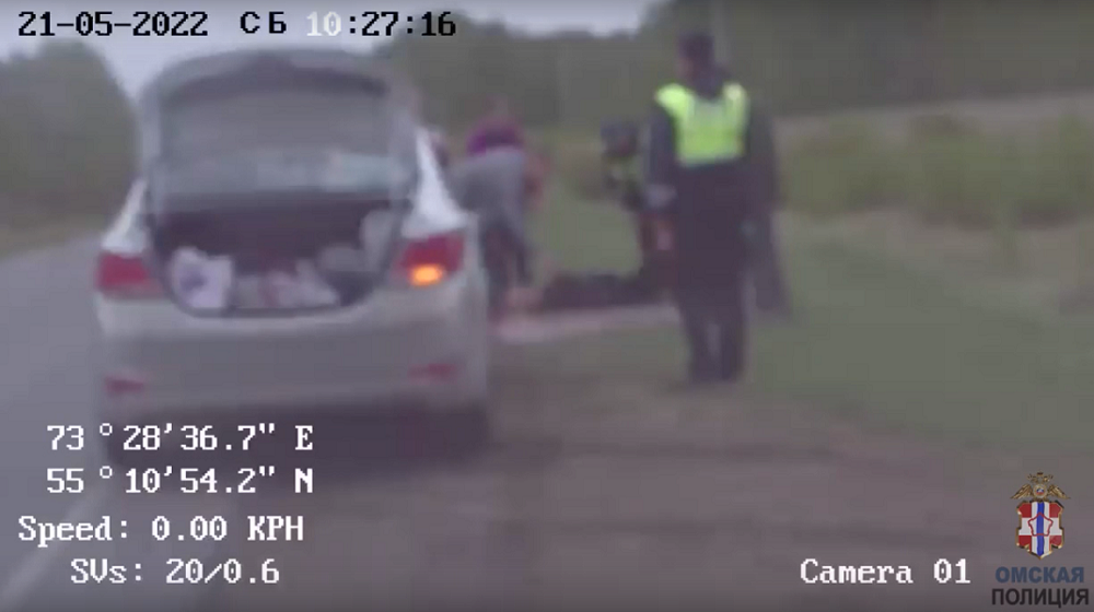 На трассе Омск — Муромцево 75-летнему водителю стало так плохо, что он попал в реанимацию [ВИДЕО]