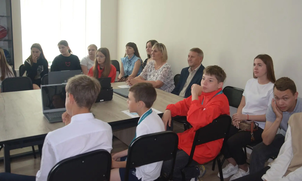В Оконешниково открылось молодёжное пространство «Притяжение»