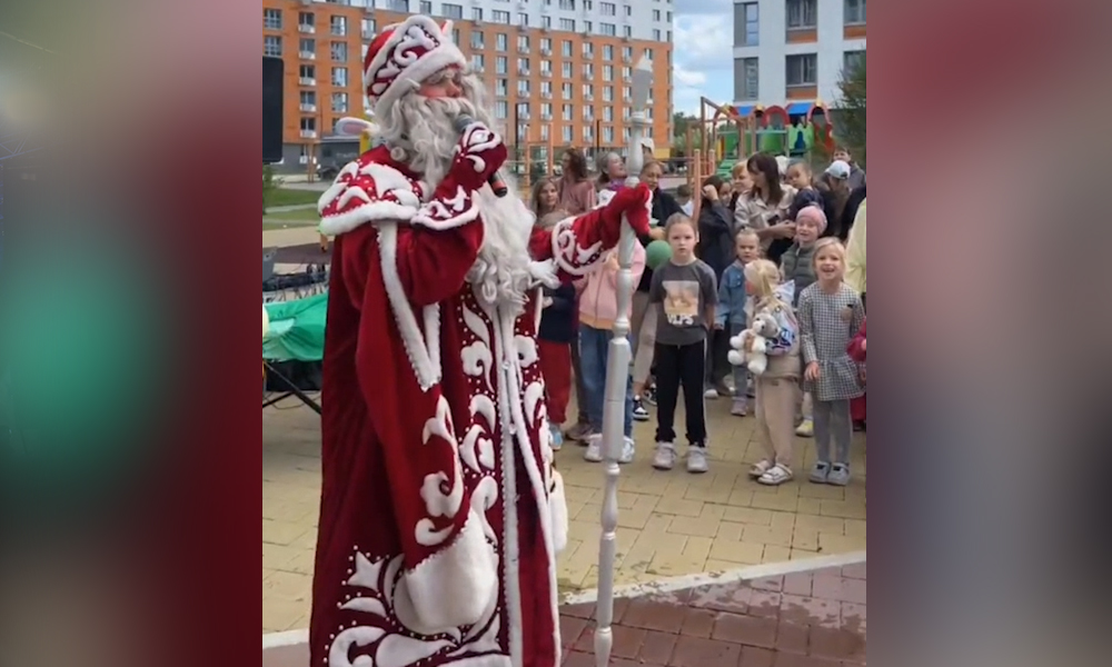 Дед Мороз решил устроить зимние забавы для омичей раньше обычного