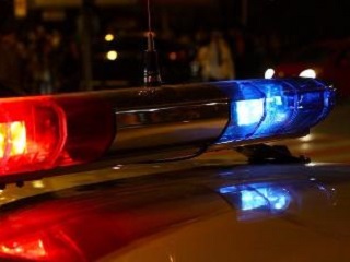 Пьяная омичка на Chevrolet Niva съехала в кювет и врезалась в забор