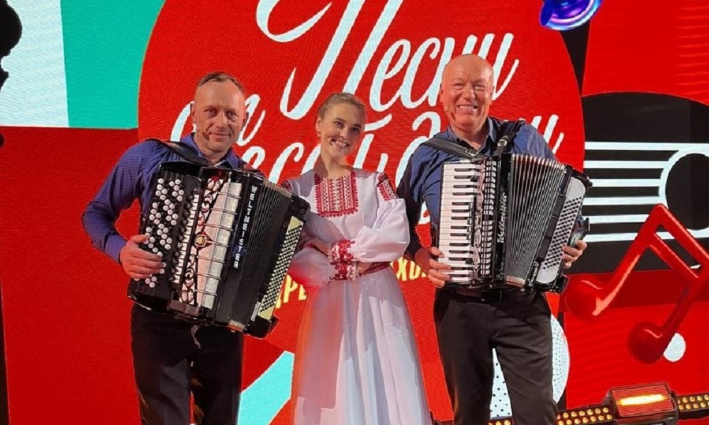 Игорь Новиков из Муромцевского района принял участие в проекте «Песни от всей души» (16+)