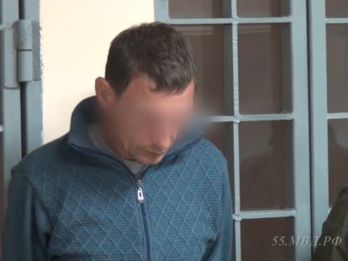 В Омске задержали грабителя, который с ножом нападал на женщин