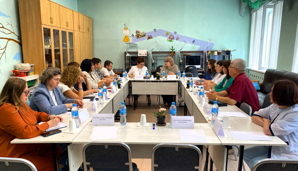 Кировский детский дом-интернат посетила в Омске Анна Федермессер