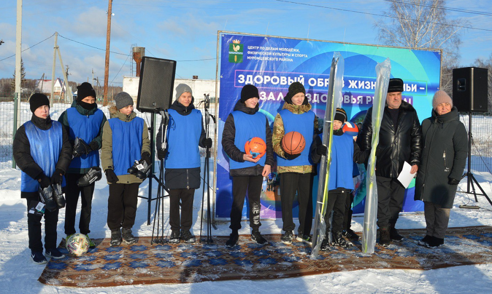 В селе Костино Муромцевского района открылся новый стадион