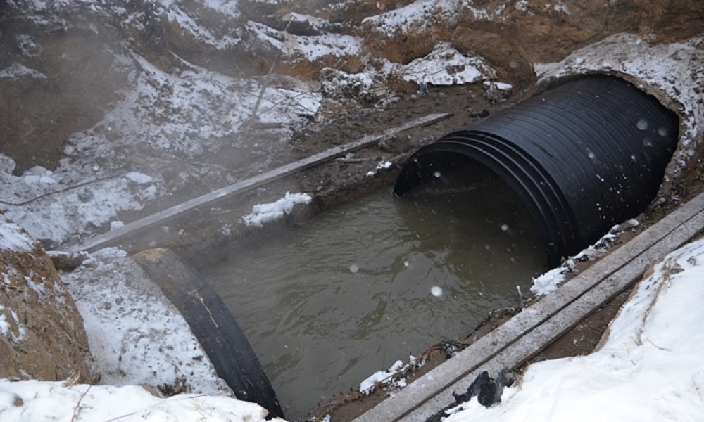 В омском водоканале рассказали, почему аварии на водопроводе чаще происходят весной