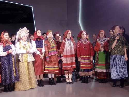 Омичи смогут увидеть традиционные наряды на картинах, на моделях и даже на себе