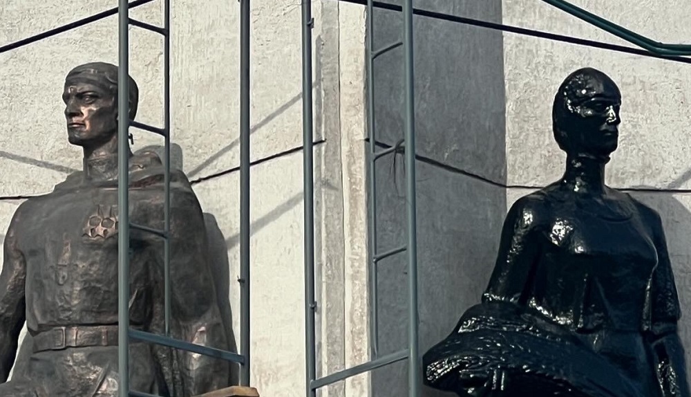 «Вид не окончательный»: мэр Сергей Шелест прокомментировал ремонт скульптур на бульваре Победы