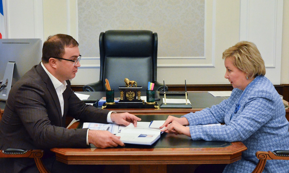 Виталий Хоценко встретился с руководителем УФНС России по Омской области Ольгой Шмаковой