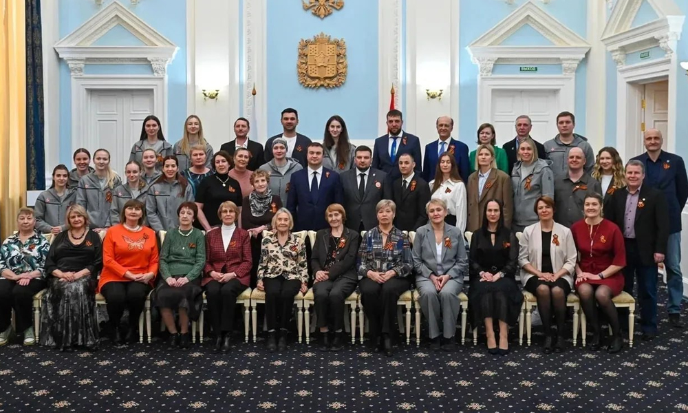 Виталий Хоценко поздравил ветеранов команды «Нефтяник-Титан» с 60-летием клуба