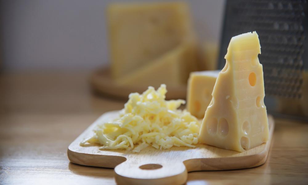В Омске в образцах сыра обнаружили не соответствующие стандартам показатели