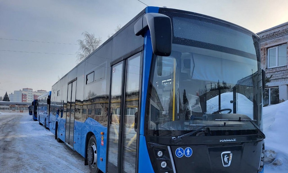 В Омске два городских маршрута начнёт обслуживать новый перевозчик