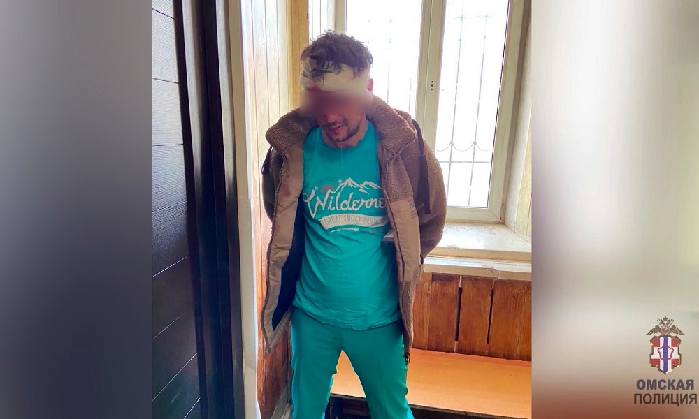 Наркомана, который толкнул омичку под колёса маршрутки, поместили в психбольницу 