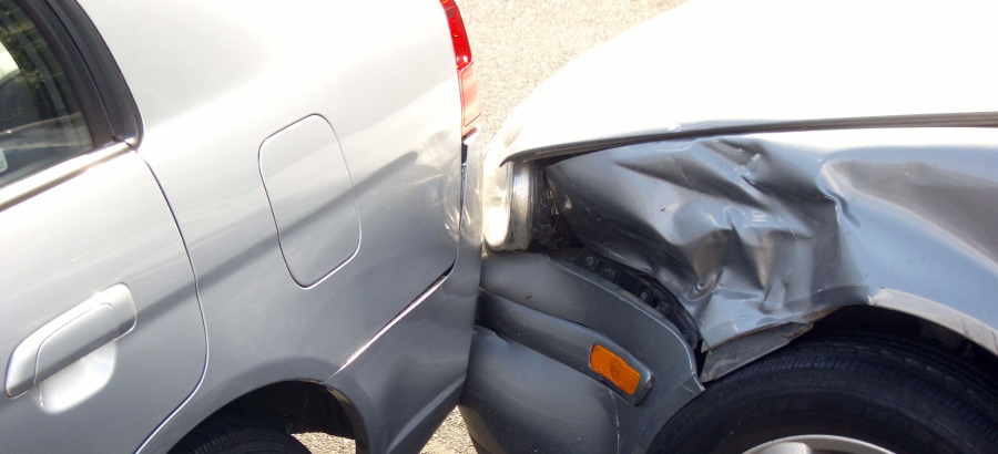 Двум омичам за инсценировку ДТП грозит лишение свободы